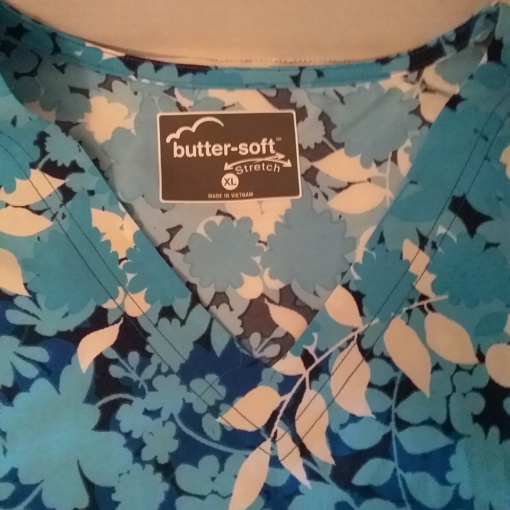 Butter Soft Womens Scrubs Top Shirt Size XL Pockets Uniform